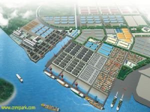 现场办公加快推进建设 确保新港新口岸年底开关